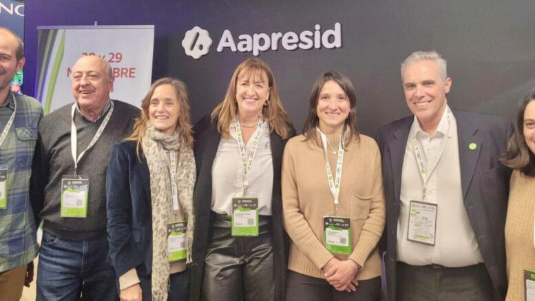 Miembros de ALAP: Julián García, Daniel Garaguso, Milagros Tommasi, Alejandra Petinari, Ivanna Urbinatti, Hernán Dillon (AAPRESID) y Nataly Lazaro.