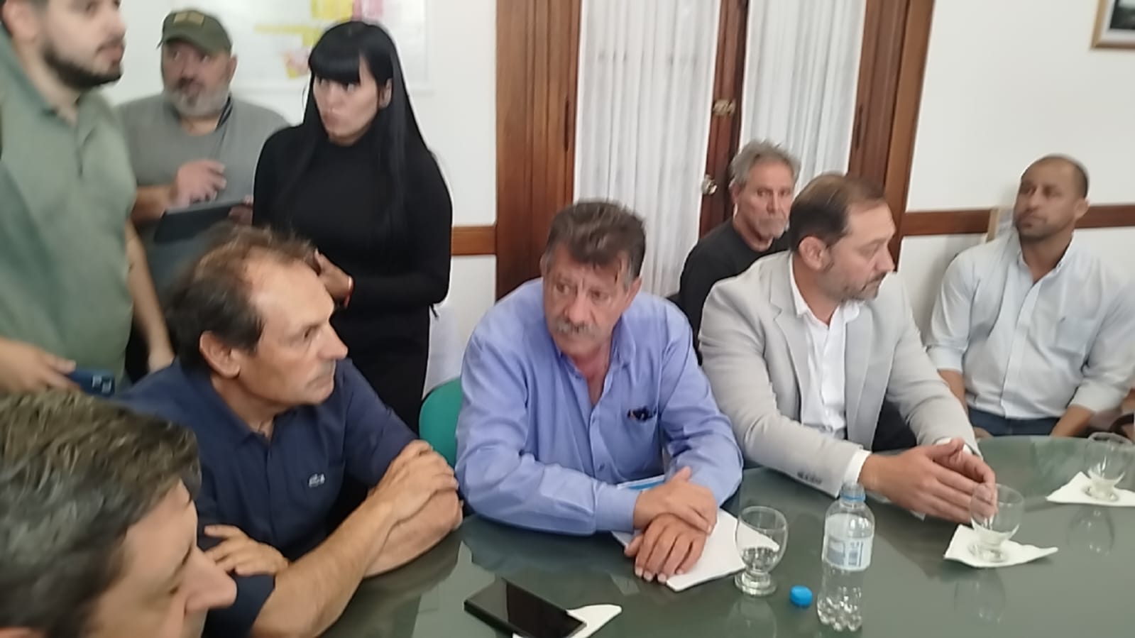 El intendente Daniel Stadnik participó de una reunión por la emergencia ...