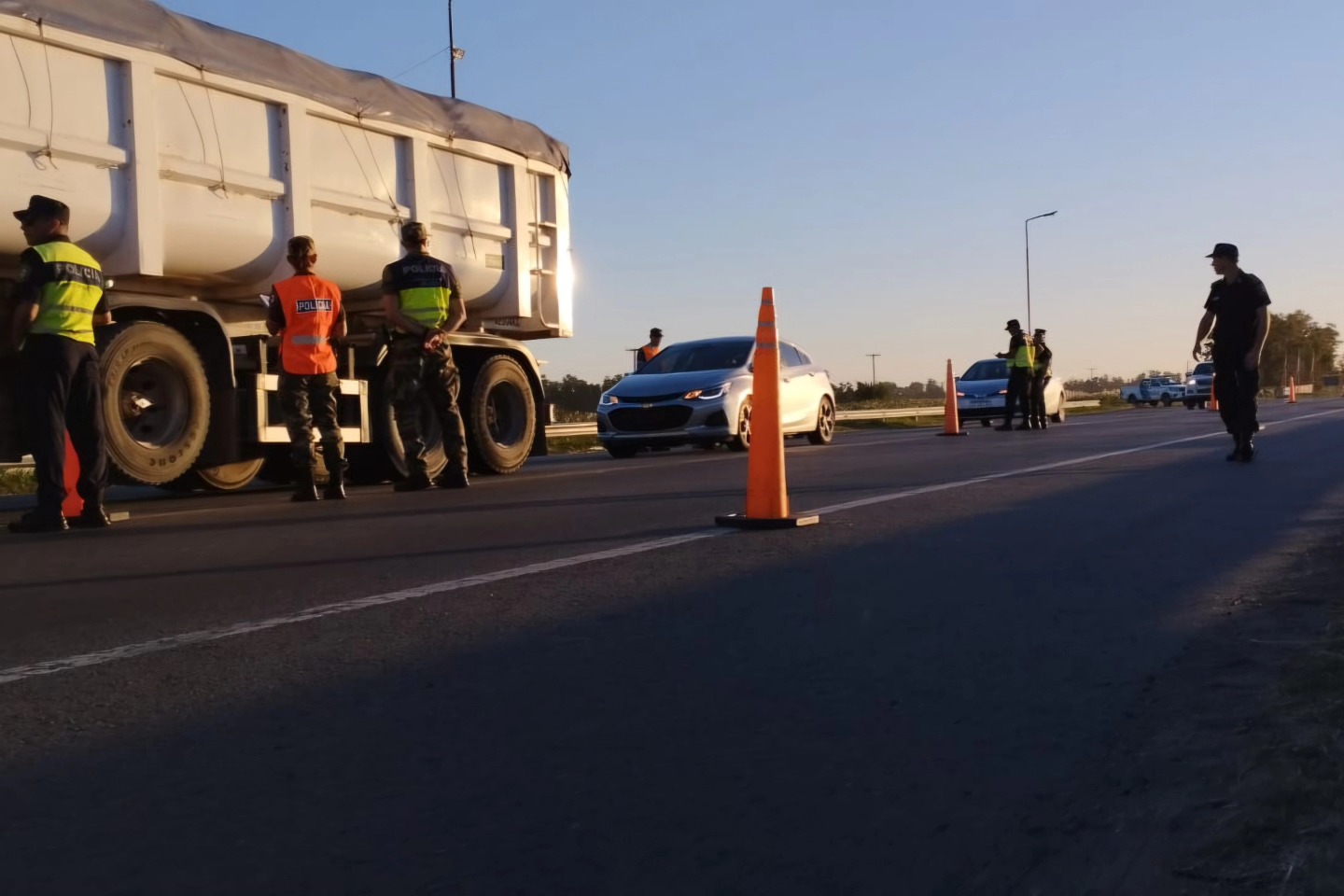 Amplio operativo de seguridad vial en rutas y accesos a Carlos Casares ...