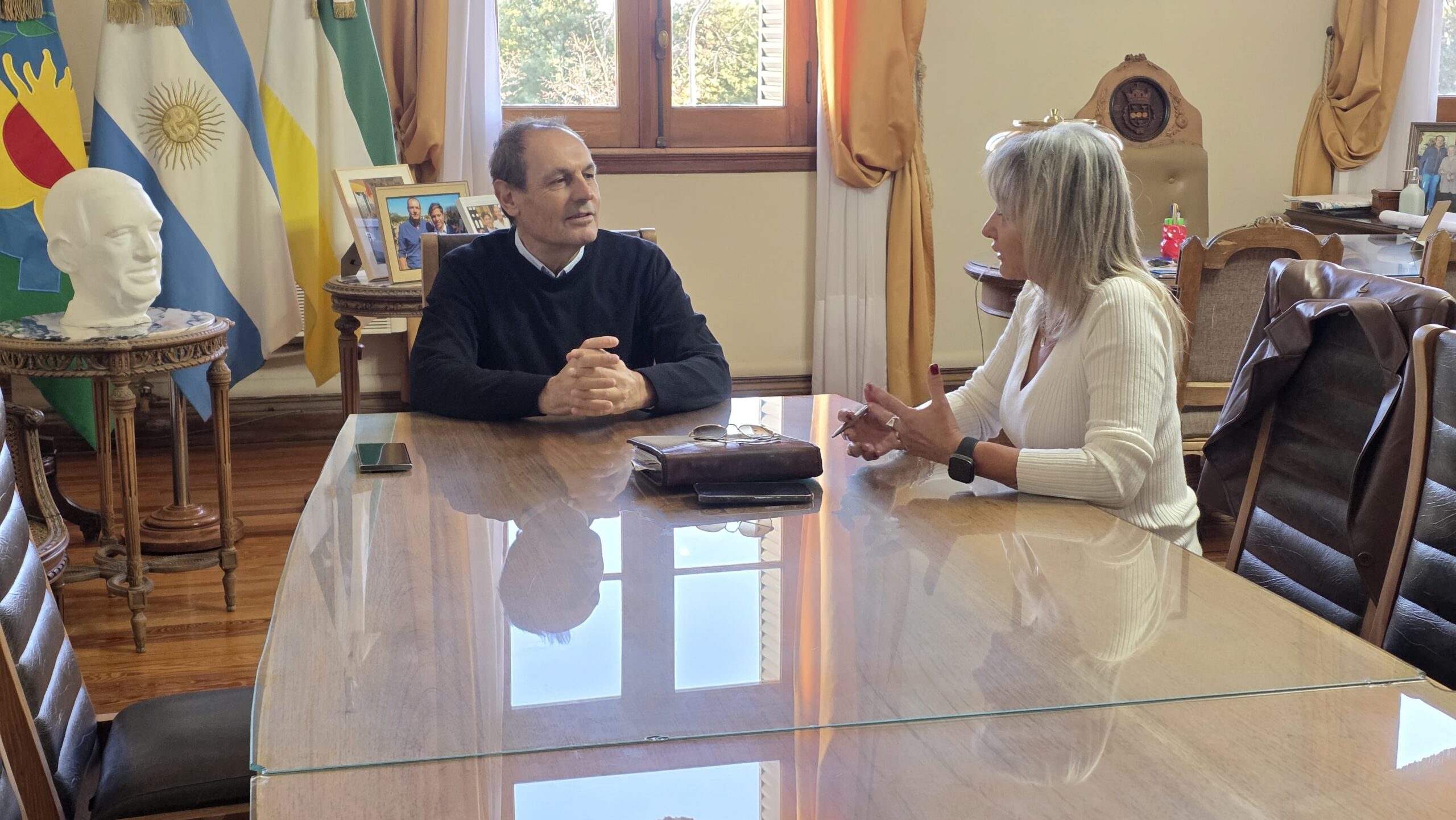 Reunión del Intendente Stadnik con la Inspectora Jefa Regional ...